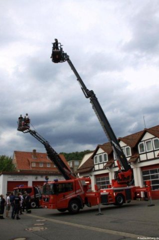 2011-06-16 -55- Vorfuehrung Hubrettungsfahrzeuge